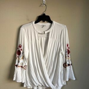 Jodifl small long sleeve white top